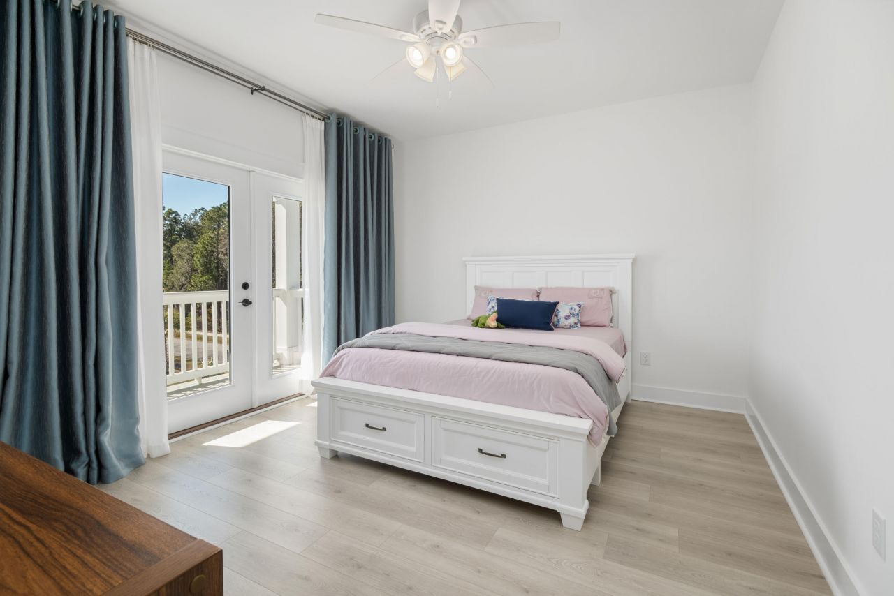 1562 N Lakeshore Drive Photo 47