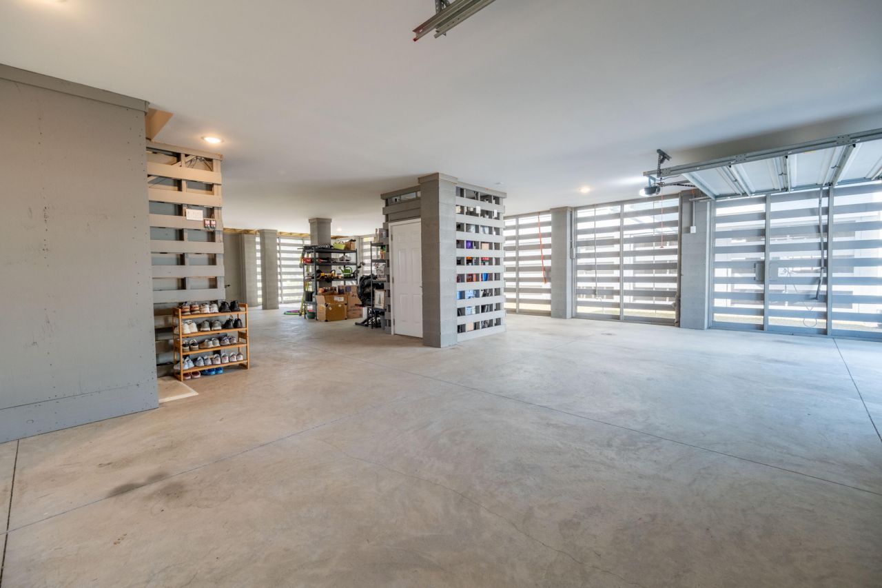 1562 N Lakeshore Drive Photo 52