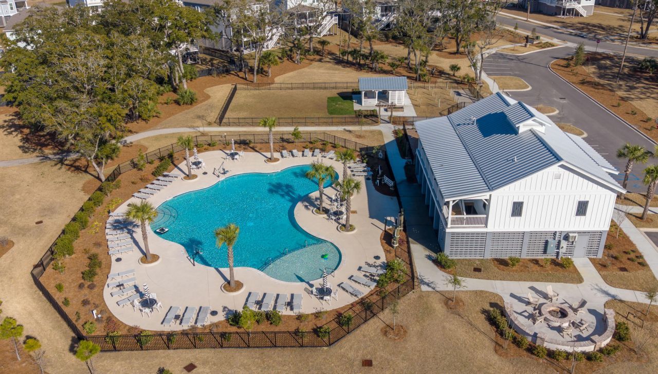 1562 N Lakeshore Drive Photo 62