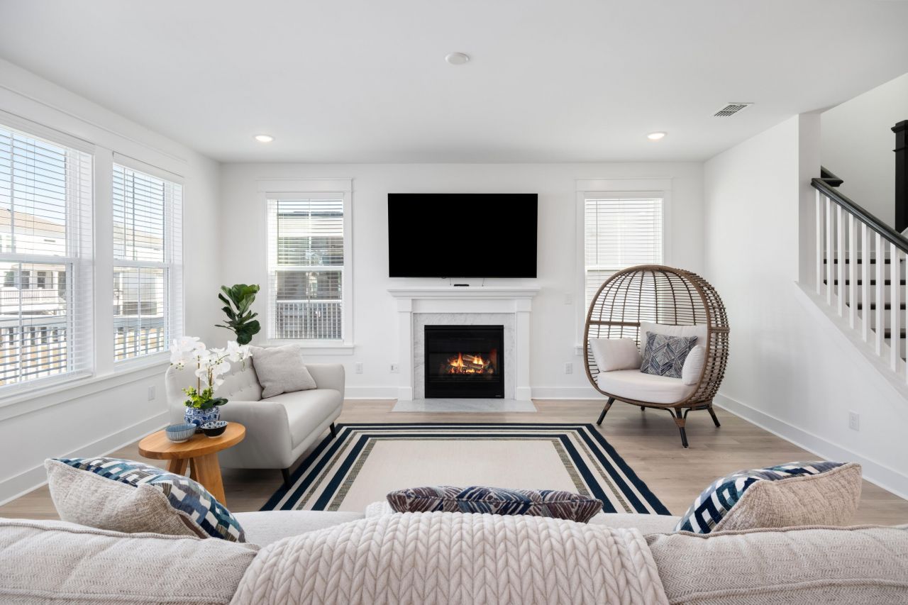 1562 N Lakeshore Drive Photo 7