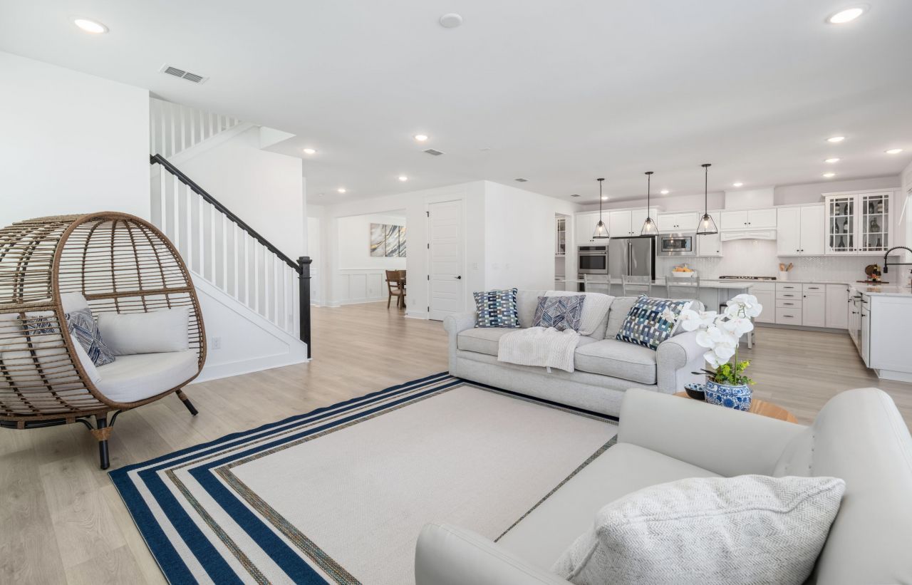 1562 N Lakeshore Drive Photo 9