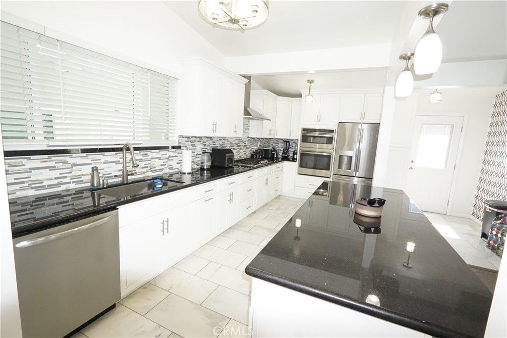 9327 Stanwin Avenue, Arleta, CA 91331 Main Photo