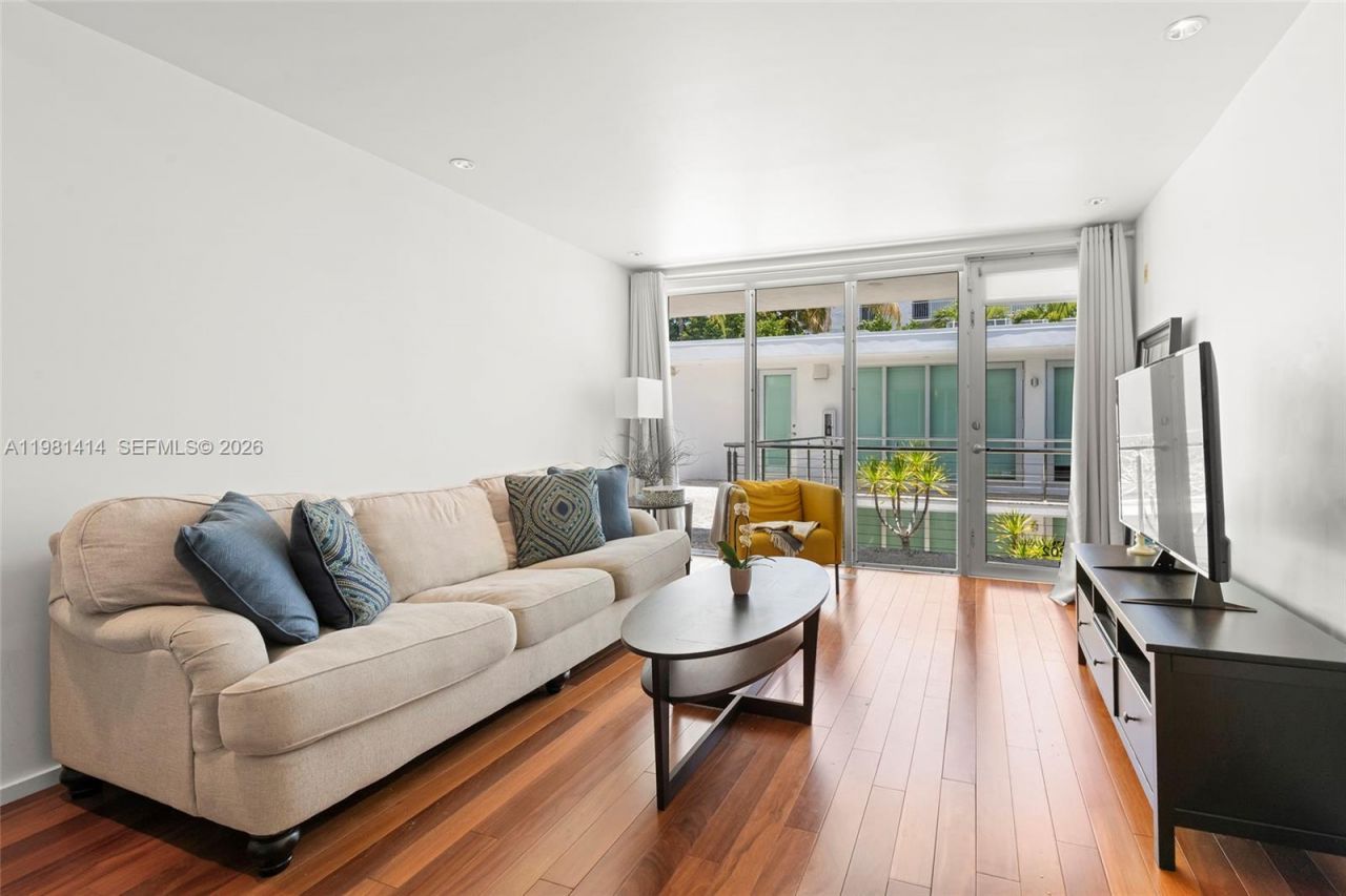 1601 West Ave , Unit 202, Miami Beach, FL 33139 Photo