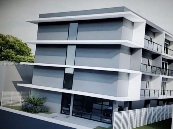 6220 NE Miami Pl , Miami, FL 33138