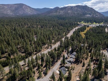1685 Arapahoe St, South Lake Tahoe, CA 96150 Photo