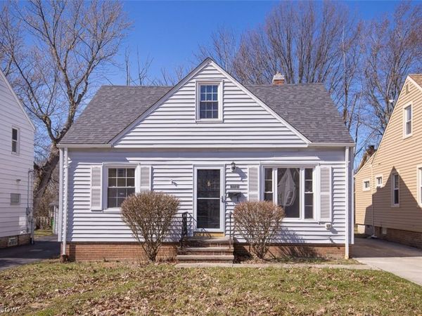 20021 Green Oak Drive, Euclid, OH 44117