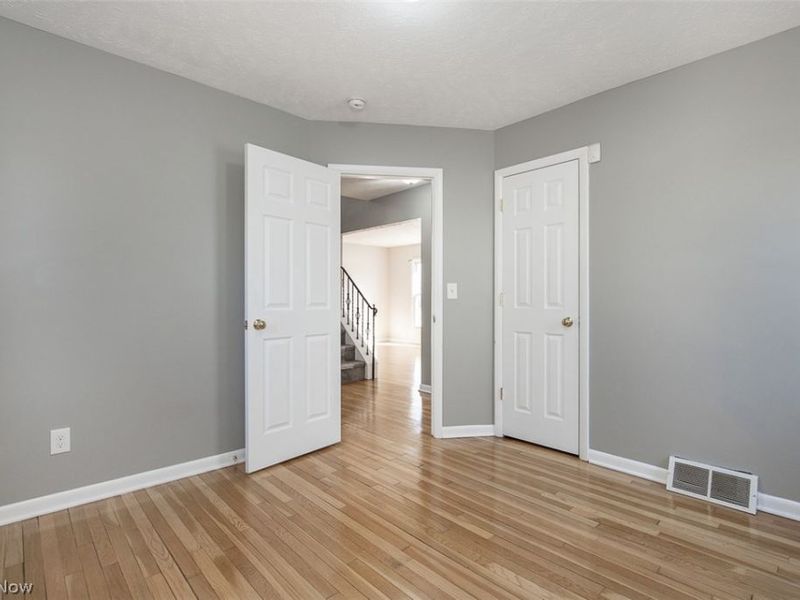 20021 Green Oak Drive, Euclid, OH 44117 Photo 11