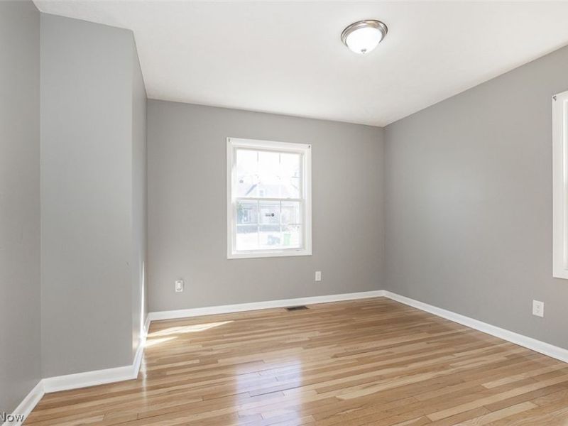 20021 Green Oak Drive, Euclid, OH 44117 Photo 13