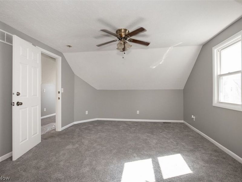 20021 Green Oak Drive, Euclid, OH 44117 Photo 18