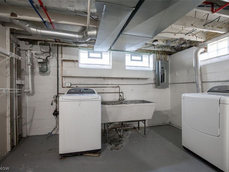 20021 Green Oak Drive, Euclid, OH 44117 Photo 25