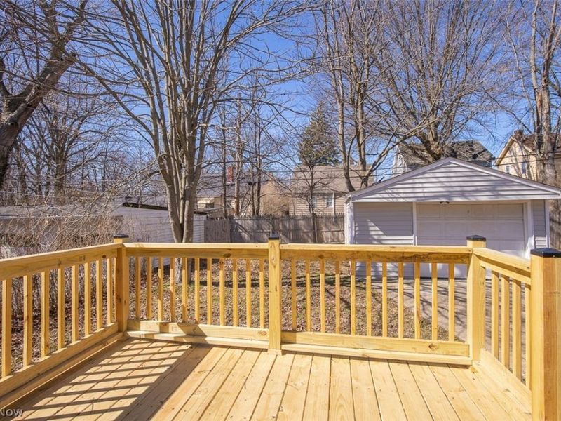 20021 Green Oak Drive, Euclid, OH 44117 Photo 33