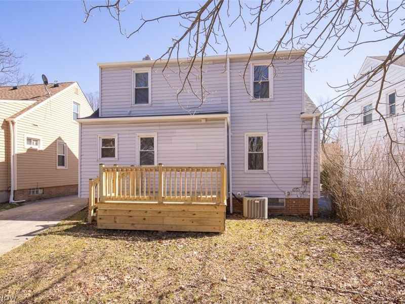 20021 Green Oak Drive, Euclid, OH 44117 Photo 35