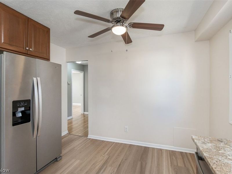 20021 Green Oak Drive, Euclid, OH 44117 Photo 9