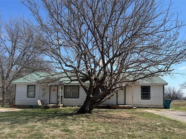 510 S Louis Tittle Avenue, Mangum, OK 73554