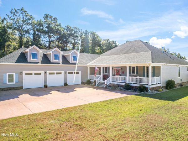 218 Cynthia Court, Harbinger, NC 27941