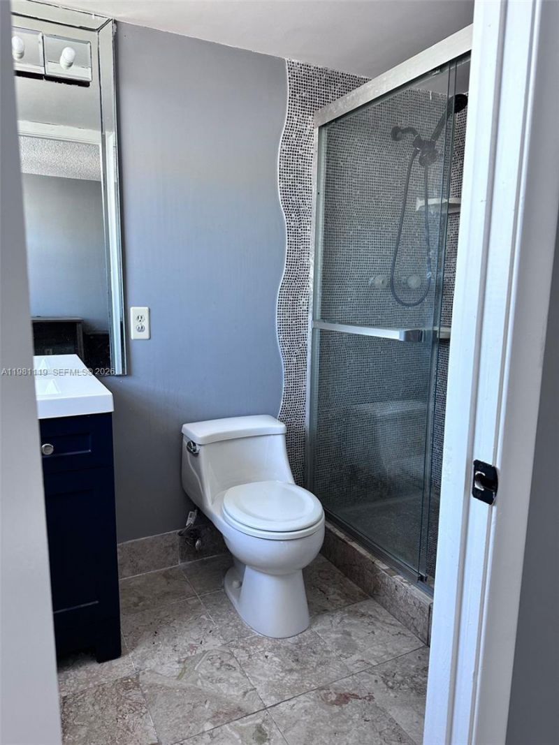 137 Golden Isles Dr, Unit 1110, Hallandale Beach, FL 33009 Photo