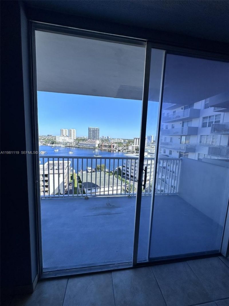 137 Golden Isles Dr, Unit 1110, Hallandale Beach, FL 33009 Photo