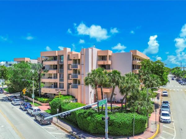 8101 Byron Ave, Unit 509, Miami Beach, FL 33141