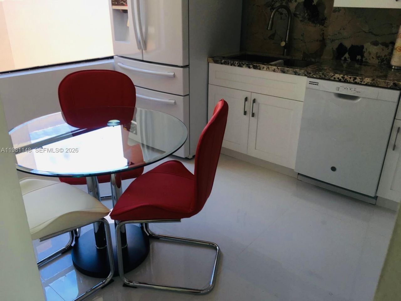 8101 Byron Ave , Unit 509, Miami Beach, FL 33141 Photo