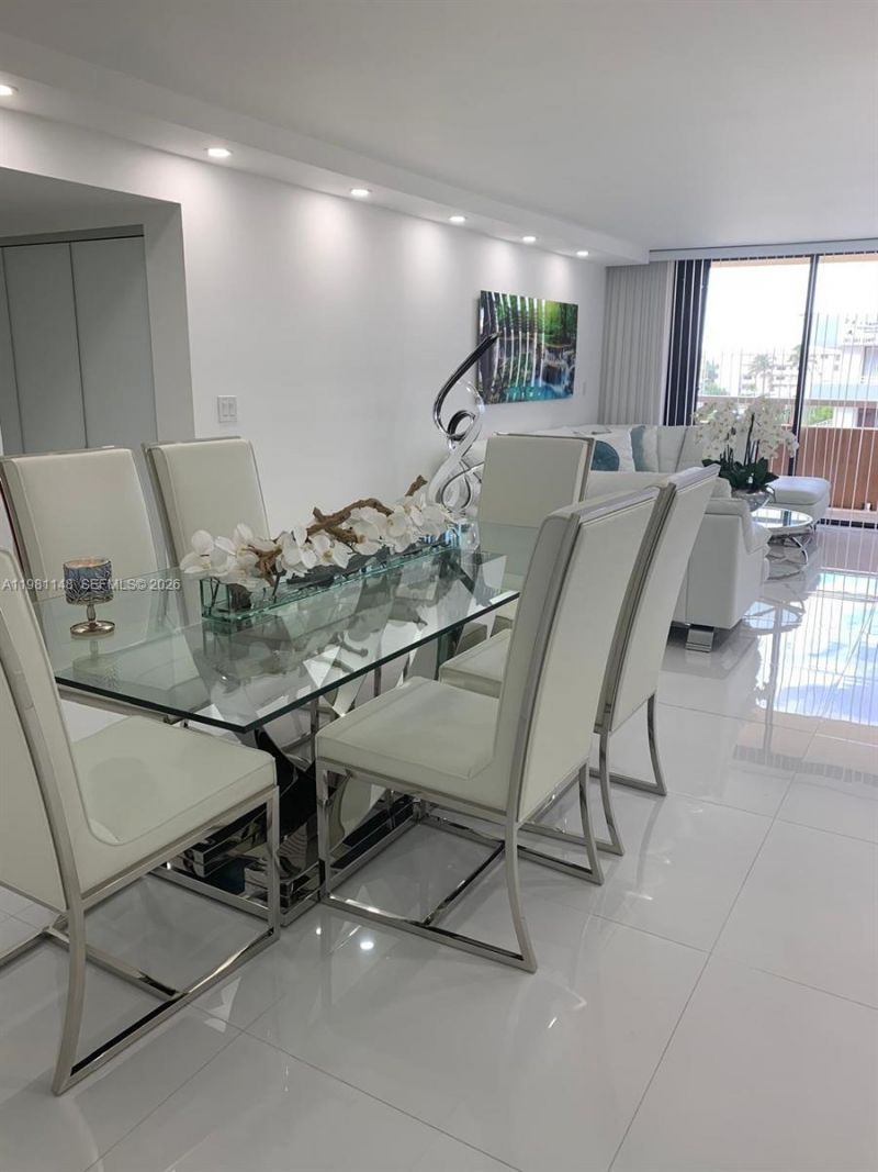 8101 Byron Ave , Unit 509, Miami Beach, FL 33141 Photo