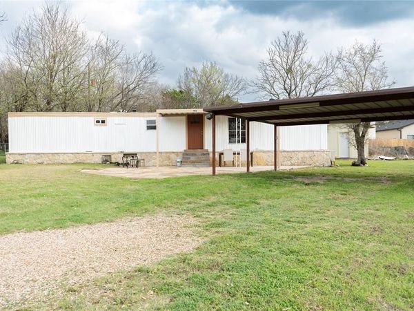 903 Battle Creek Road, Granbury, TX 76048