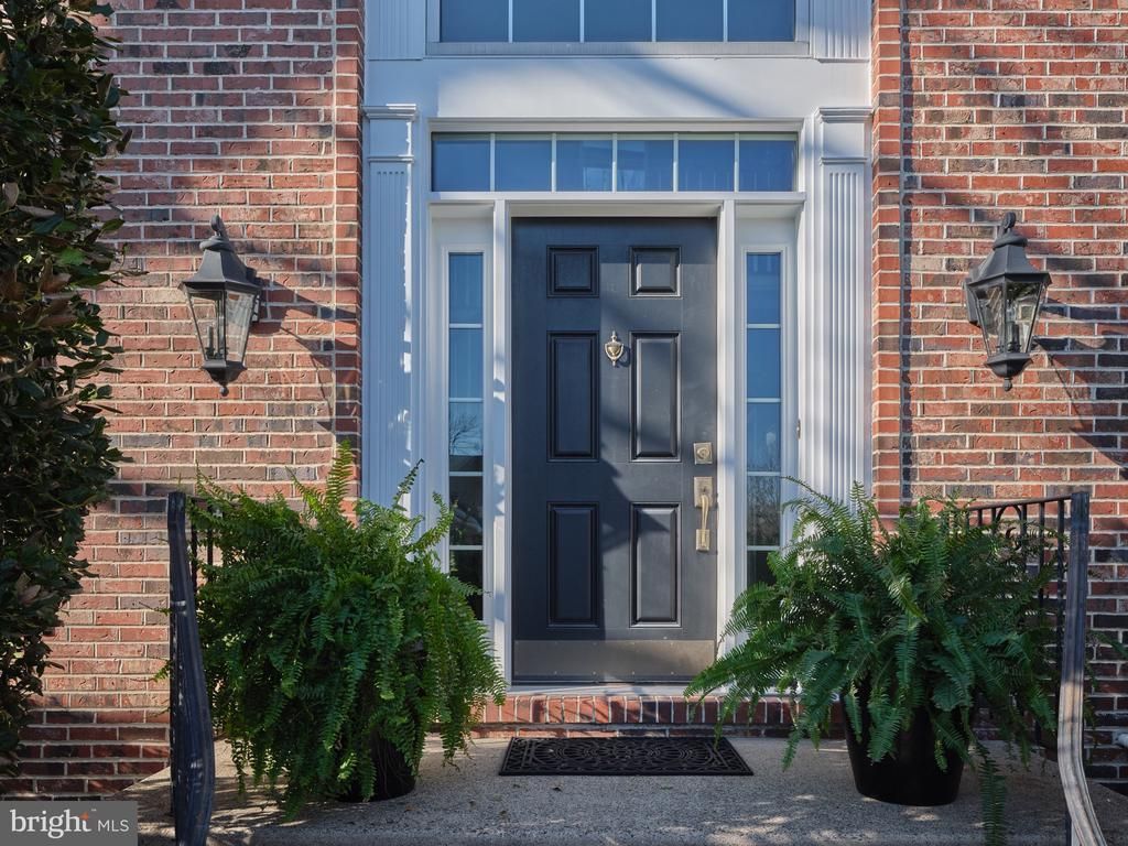 1052 S KIMBLES ROAD, YARDLEY, PA 19067