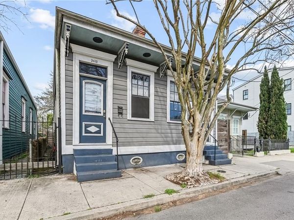 3413 CHARTRES Street, New Orleans, LA 70117