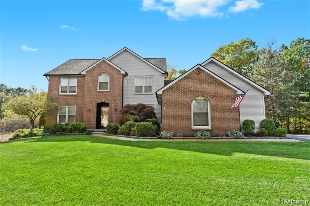 10146 Newfound Gap, Brighton Township, MI 48114 Main Photo