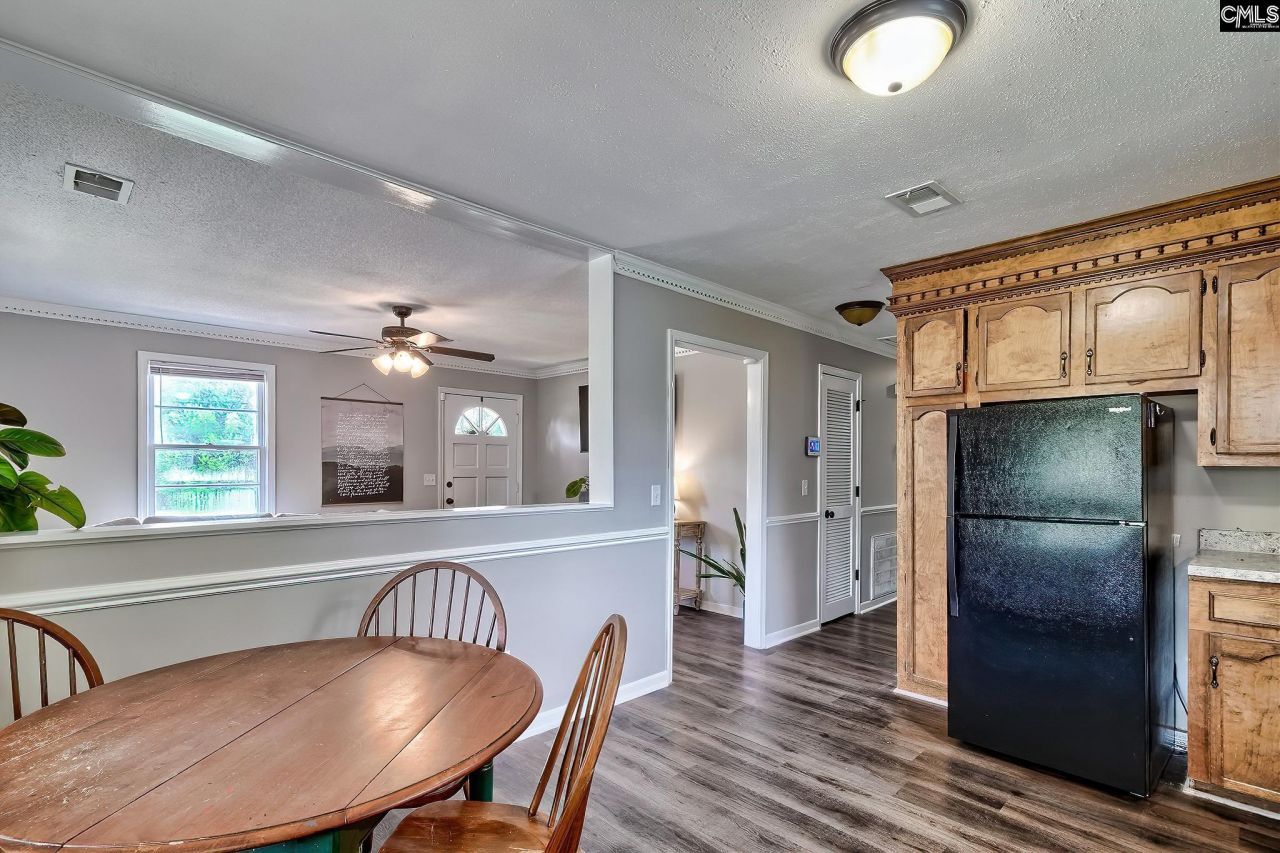 155 Lisa Drive  Photo 7