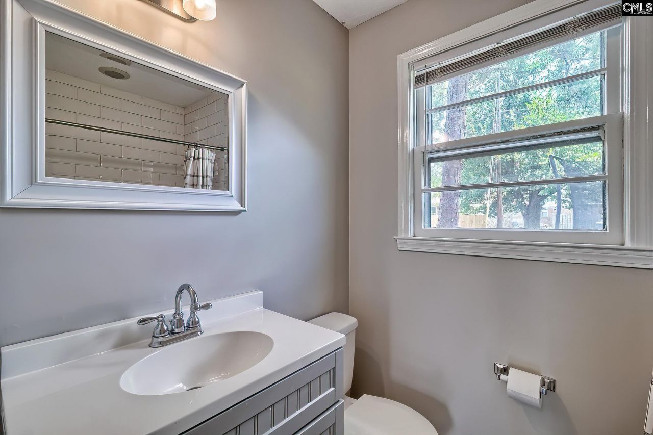 155 Lisa Drive  Photo 9