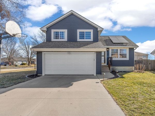 3295 5th Street, Marion, IA 52302