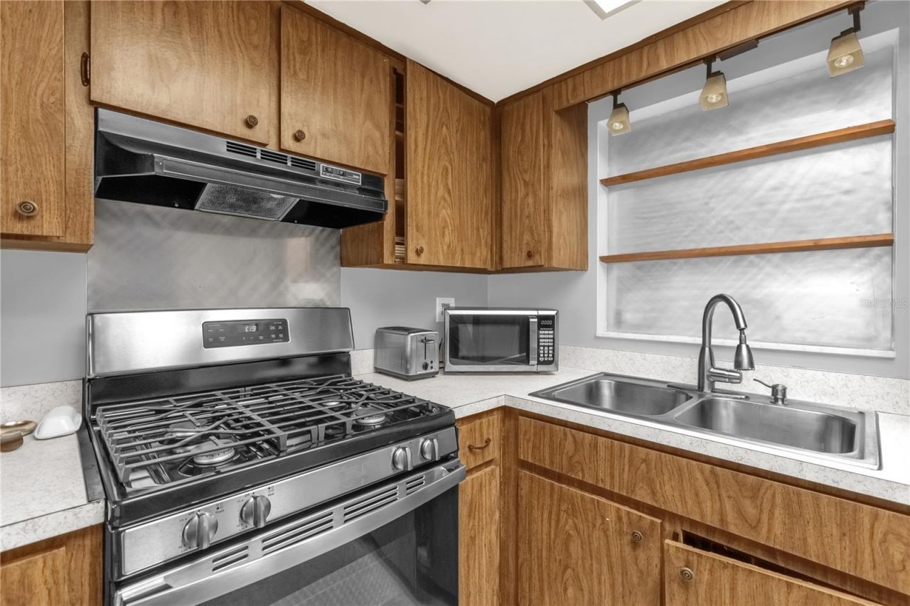 5 Gumtree Court , Winter Springs, FL 32708 Photo