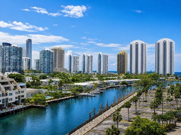 400 Kings Point Dr, Unit 812, Sunny Isles Beach, FL 33160