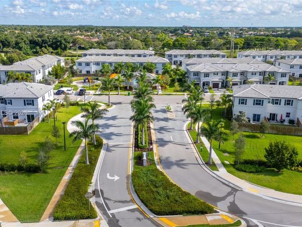 12022 NW 46th St, Coral Springs, FL 33076