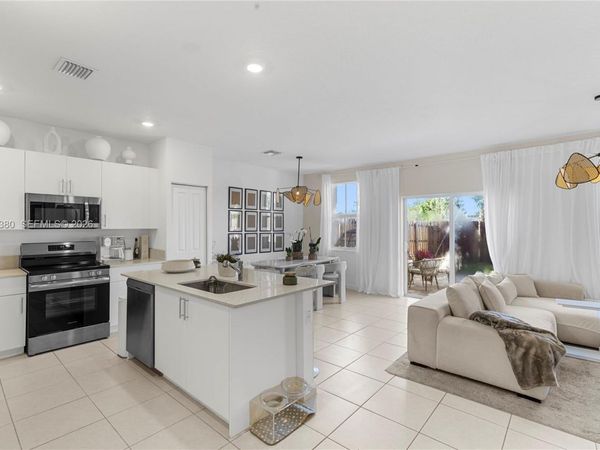12022 NW 46th St, Coral Springs, FL 33076
