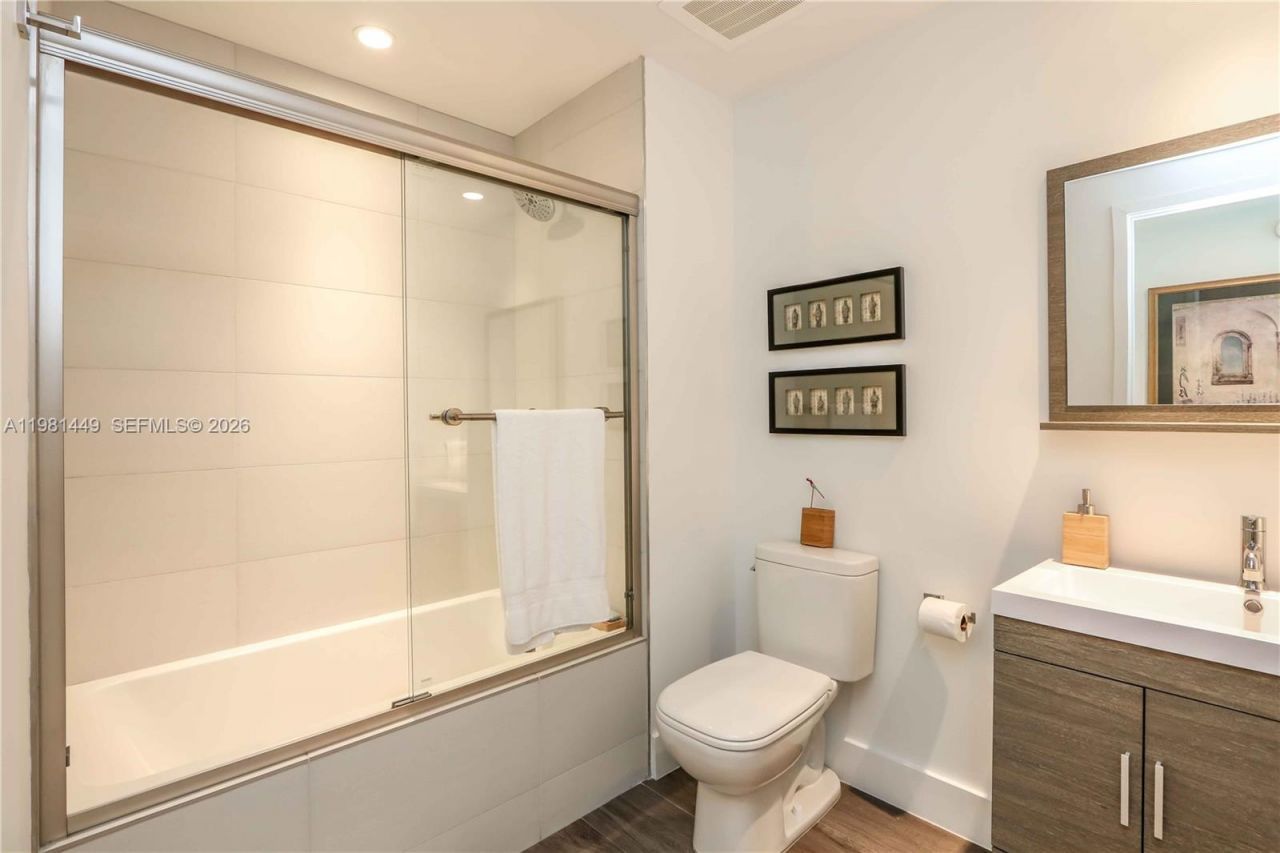 2900 NE 7th Ave , Unit 404, Miami, FL 33137 Photo