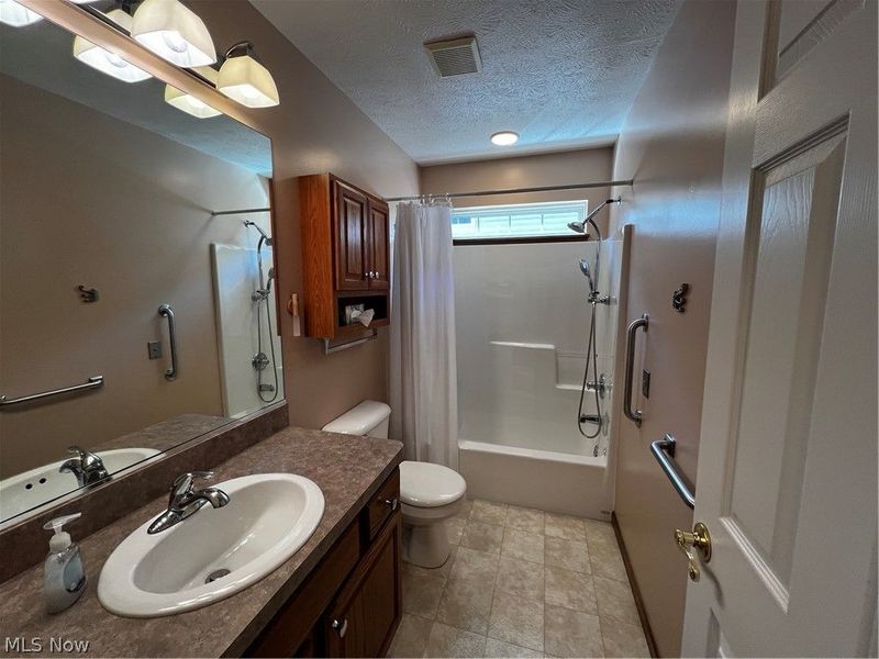 6140 Kelley Lane, Parma, OH 44134 Photo 11
