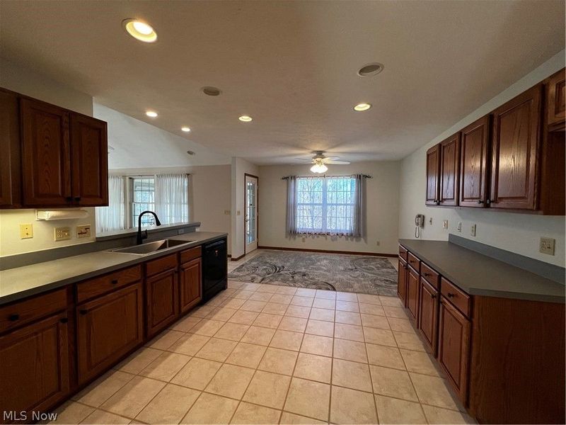 6140 Kelley Lane, Parma, OH 44134 Photo 3