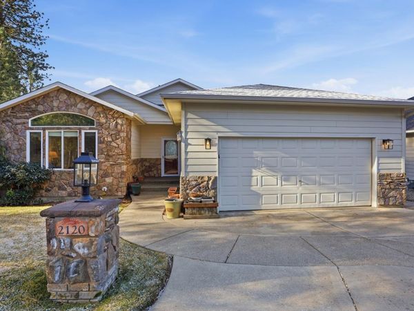 2120 E TURNBERRY Ln, Spokane, WA 99223
