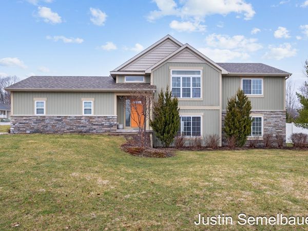 8726 Rainbows End Road SE, Caledonia, MI 49316