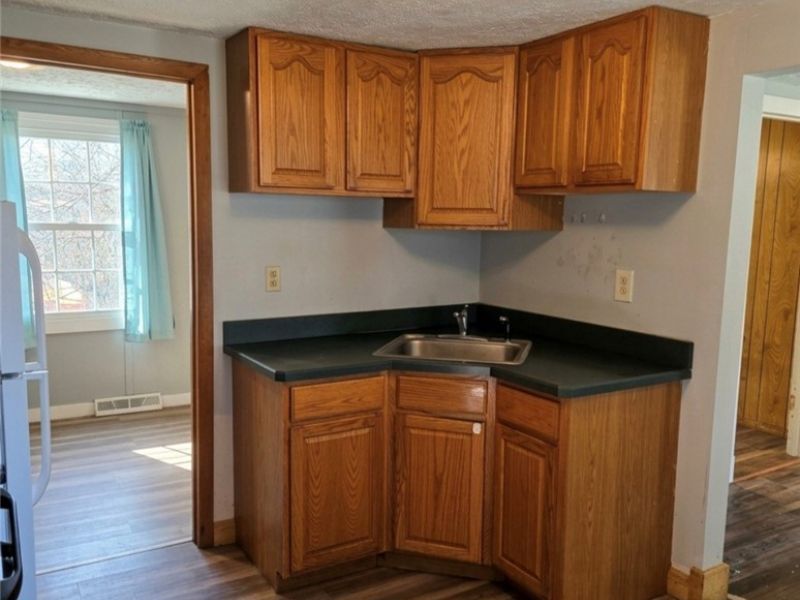 234 Oakwood Street, Elyria, OH 44035 Photo 11