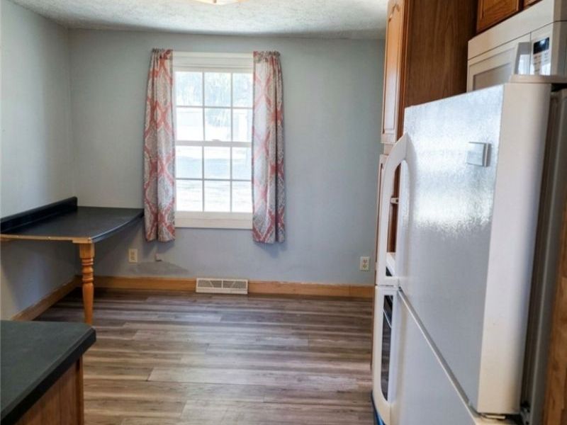 234 Oakwood Street, Elyria, OH 44035 Photo 12