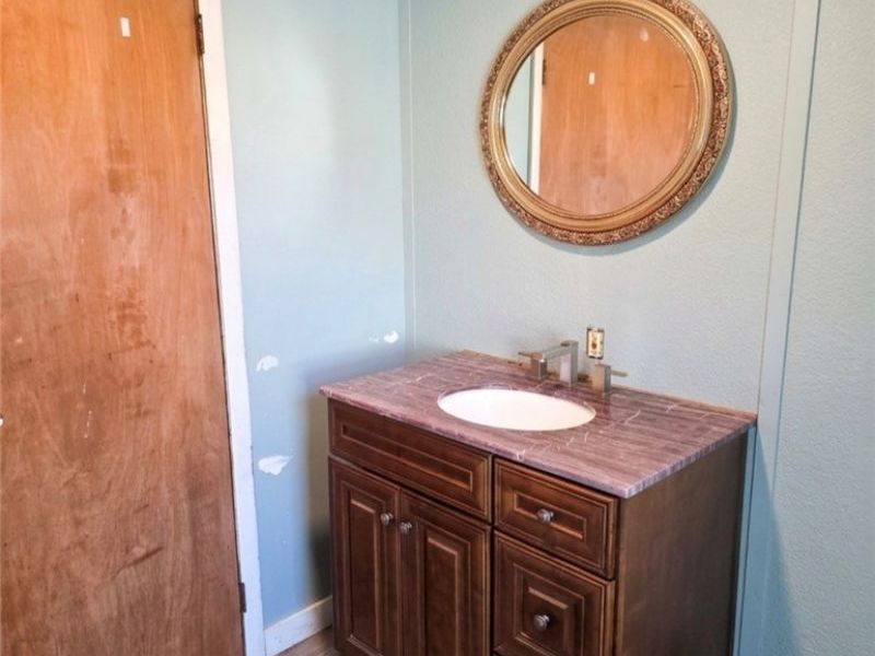 234 Oakwood Street, Elyria, OH 44035 Photo 13