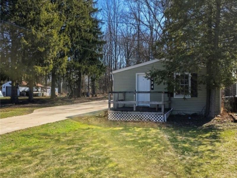 234 Oakwood Street, Elyria, OH 44035 Photo 2