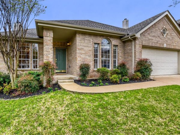8813 Colberg DR, Austin, TX 78749