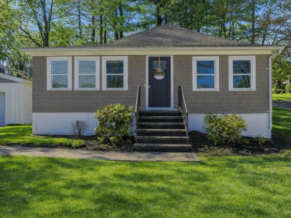 47 MILLVILLE Street, Salem, NH 03079