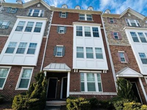 25576 TOLAR SQUARE, CHANTILLY, VA 20152