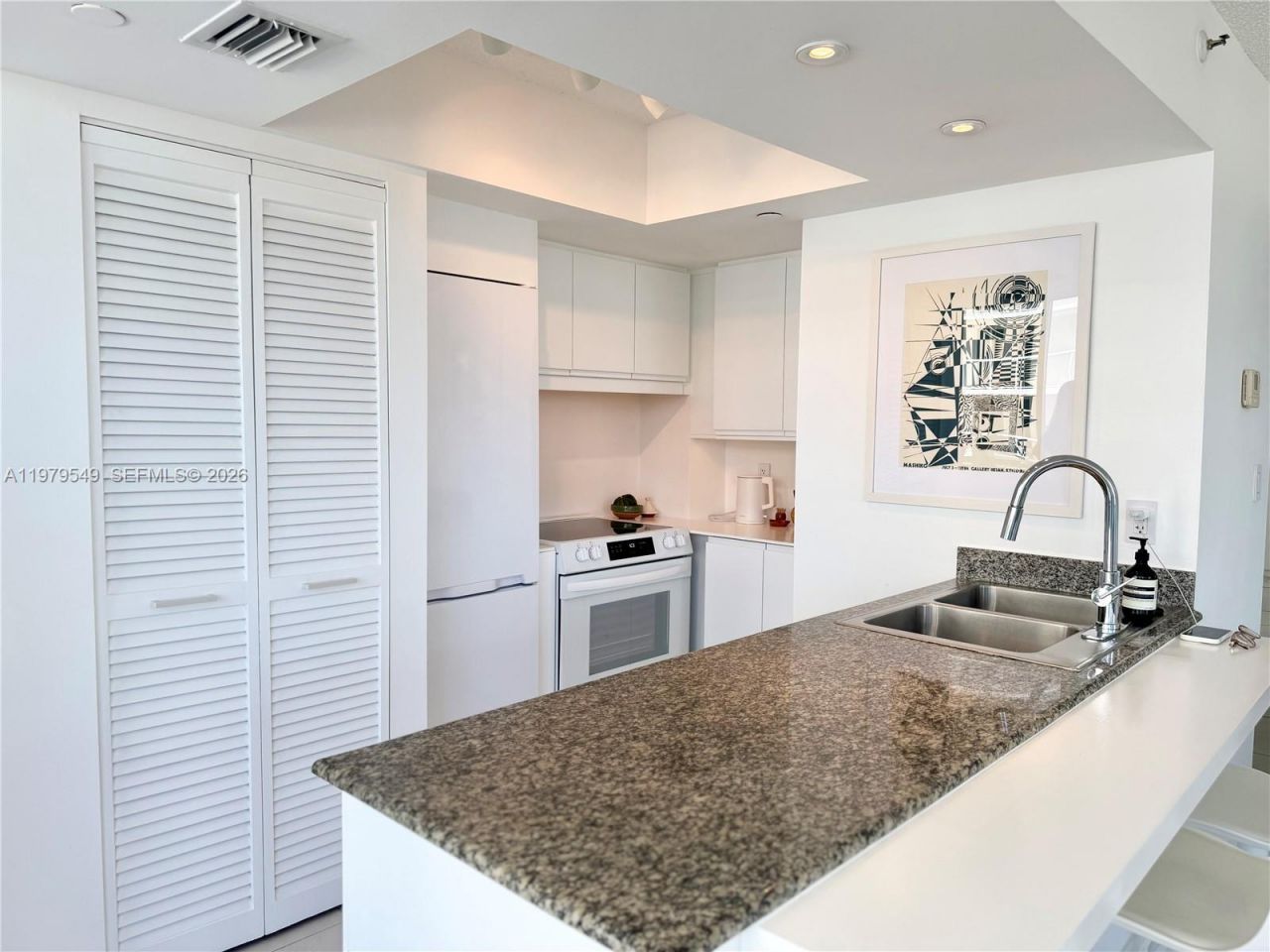 8911 Collins Ave , Unit 401, Surfside, FL 33154 Photo