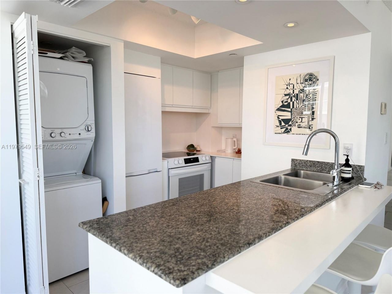 8911 Collins Ave , Unit 401, Surfside, FL 33154 Photo