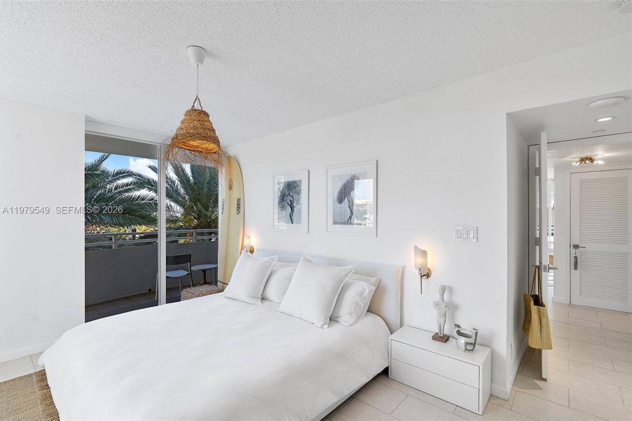 8911 Collins Ave , Unit 401, Surfside, FL 33154 Photo